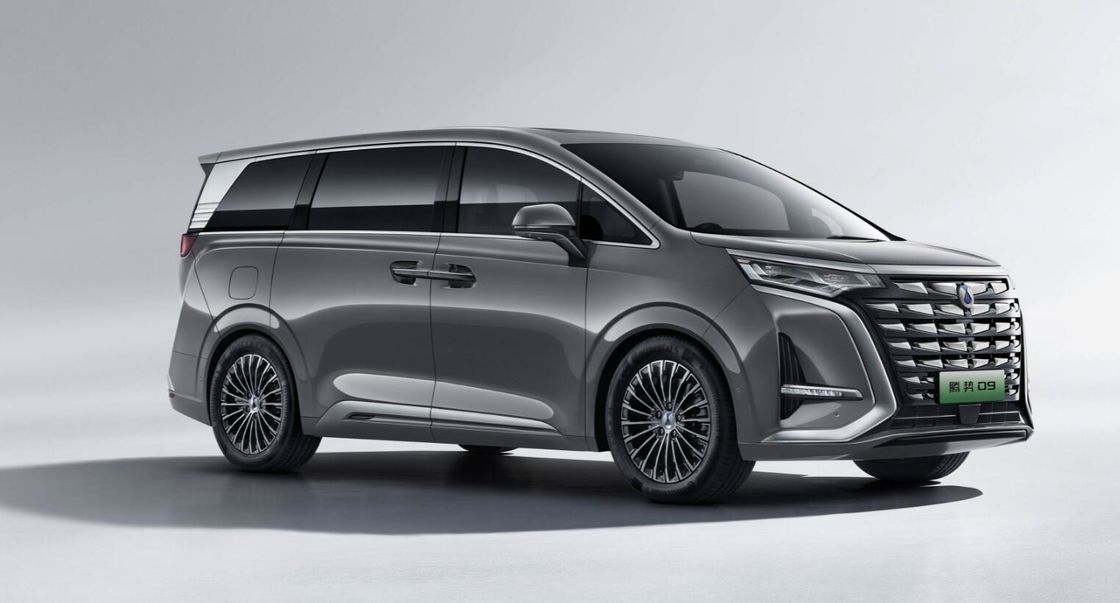 7 Seaters Middle Large Size MPV Electric Car Denza Tengshi D9 Long Range 600km