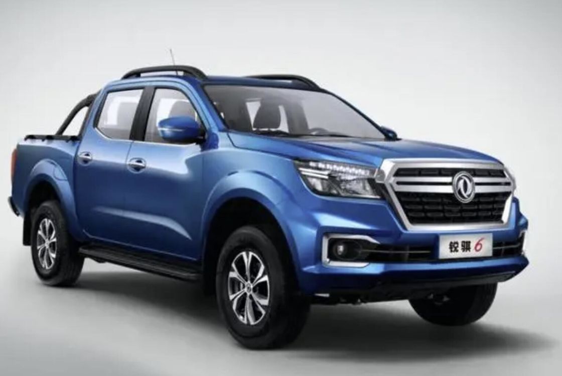 China Dongfeng Rich 6 Pickup Truck Cars 4*4 EV Left Drive  For Africa Market